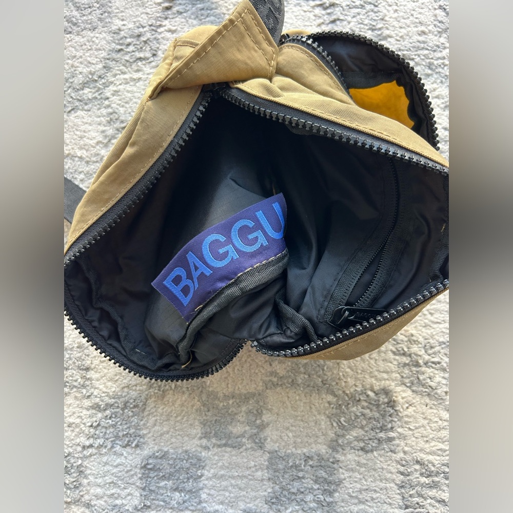 Baggu Tan Fanny Pack - Picture 6 of 7